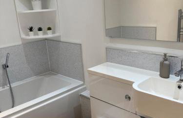 The Laws Canalside Townhouse, central Retford - Foto 11