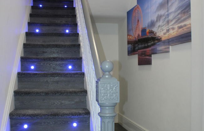 Albert Luxury Hottub and Jacuzzi Apartments - Photo 41