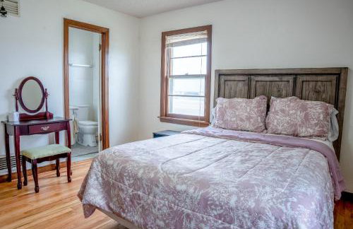 Spacious 4 Bedroom Home with 5 Beds near Interstate 40 in Amarillo, TX - Foto 11