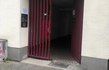 Central-Quiet-5min to tram-shopping- - Foto 20