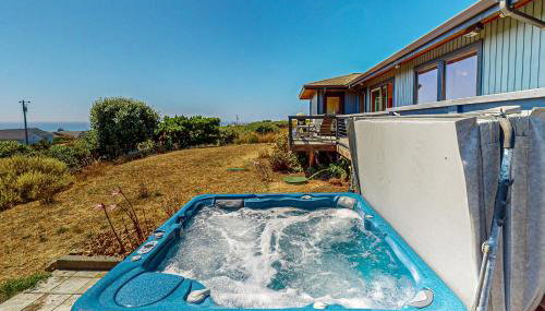 Coastal Haven-Panoramic Ocean View Hot Tub Grill - Foto 1