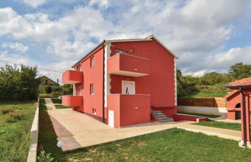 Lovely Home In Rumin With Kitchen - Foto 13