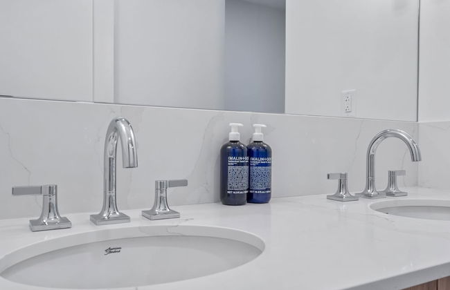 The Continental, powered by Placemakr - Downtown - Market Square - Photo 74