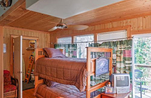 Paradise Cove Cabin with Boathouse and Dock - Foto 12