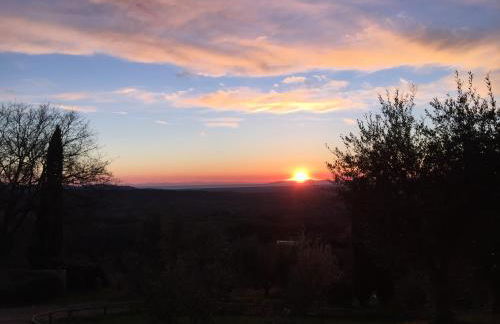 PODERE TORRICELLE 69B Pancole Gr, seaview infinity pool, jacuzzi, sauna, exclusive villa with 2 bedrooms for 4 - If you total 5 or 6 people there is an independent suite in main villa with private ensuite bathroom, kitchenette and garden dining area - Foto 28