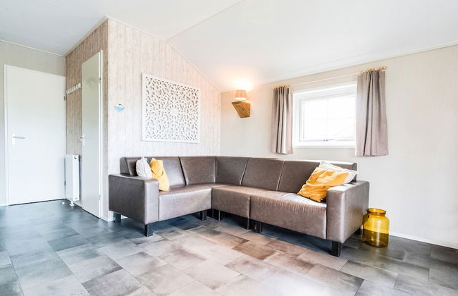 Glamping With Veranda Over Water - Photo 16