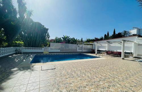 Magnifica vivienda a 650m de la playa en Marbella - Photo 31