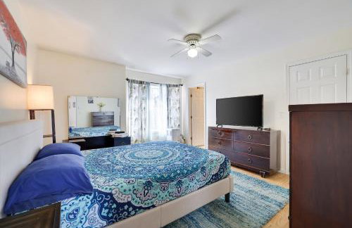 Zen Den - Pocono LakeFront with Hot Tub ! - Foto 35