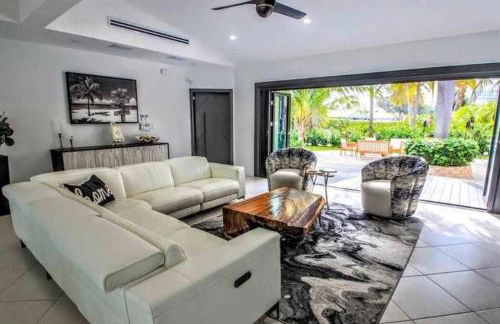 SWAYING PALM BEACH HOUSE Walk to Beach , Marina, Port, las Olas - Foto 13