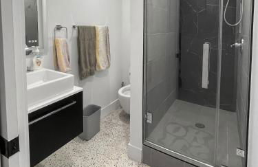 Newly Remodeled full Apartment - Foto 10