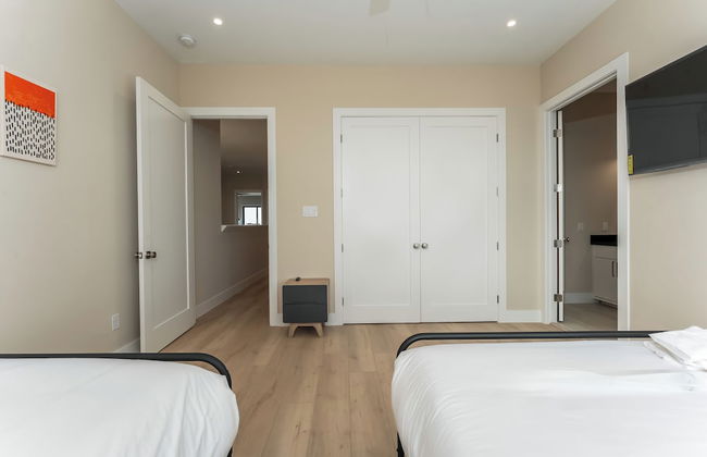 Spacious Bay - Photo 17