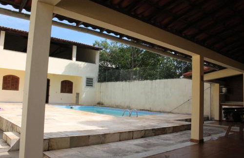 Casa muito espaçosa privativa com Piscina, Churrasqueira e área gourmet - Foto 13
