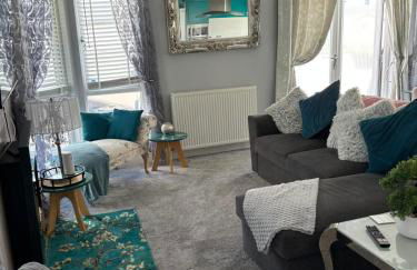 Unique 2 bed lodge - Photo 5