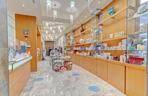 2B Beachfront condo! Pool! Games! 15 mins to PBI! - Foto 36