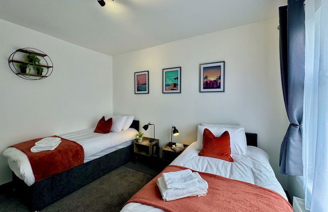 Lenhurst House - Photo 6