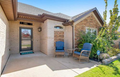 Near Hiking and Biking Convenient Home in Rogers! - Foto 24