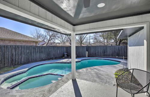Stunning Plano Home with Private Pool and Hot Tub - Foto 25