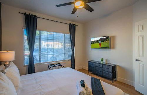 Chic Golf Pickleball Pool Hot Tub King Bed Parking - Foto 31