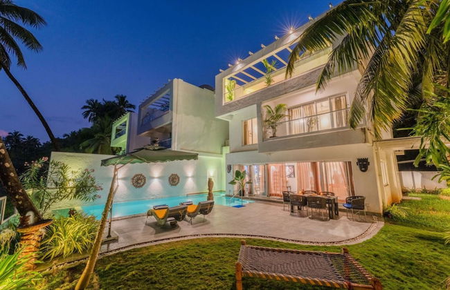 Legacy by Hireavilla- Full Field View Villa w Pool - Photo 40