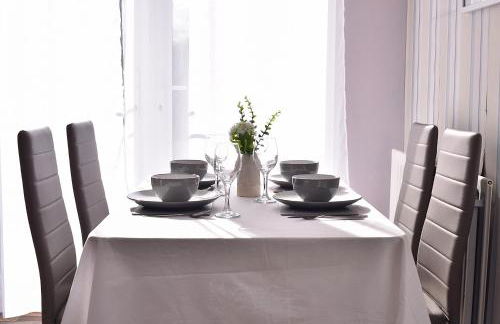 Highwoods Haven Luxury Stay with Garden and Parking - Foto 6