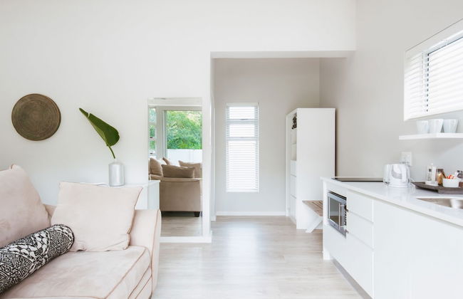 A Riverbed Guesthouse - Photo 11