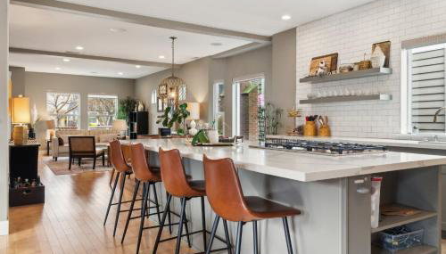 Spacious Family Retreat - Media Room & Patio home - Foto 1