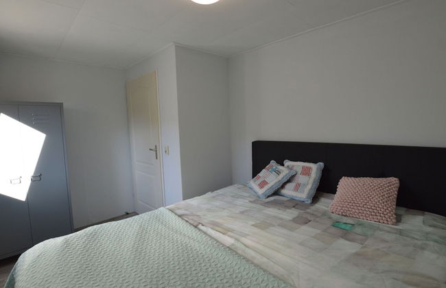 Lovely Holiday Home in Kaatsheuvel With Bubble Bath - Photo 5