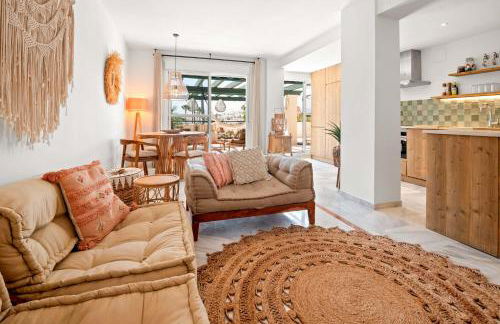 StayatSas Marbella, close to the beach, large 80 m2 terrace, large swimming pools, parking included, 10 minutes from the centre - Foto 61