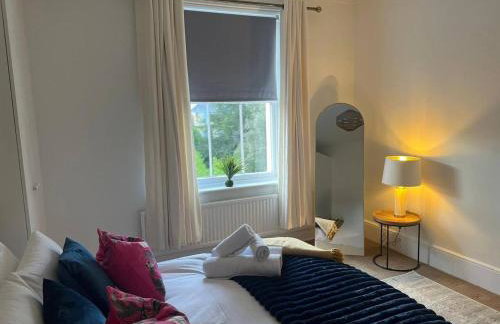 Stylish 1BR Teddington Flat Near Thames River - Foto 14