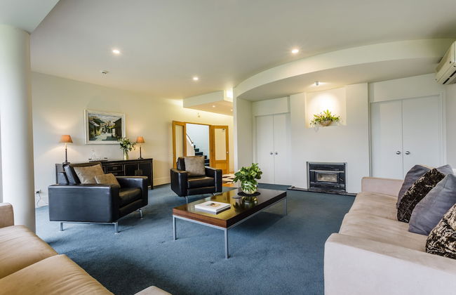 Oasis on Belmont Lane - Photo 8