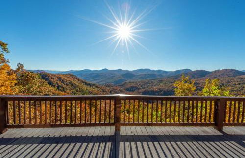 A Celestial Chalet Pets, Hot Tub & Mountain View - Photo 32