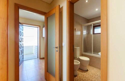 Comfortable House in Moledo with Sea View and Parking - Foto 9