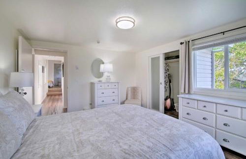 North Bend Home with Cornhole Court and Putting Green - Foto 16