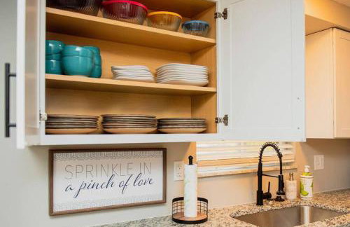 Modern Ranch near Downtown and Airport - Foto 29