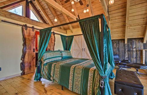 Red Sweetheart Barn Studio with Mtn and River Views! - Foto 13