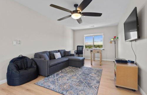 Sunset Crest - Home with stunning views, Pool, BBQ - Foto 47