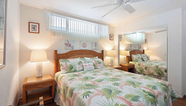 Kona Reef F2 Charming Oceanfront Condo for 4! - Foto 3, Habitación