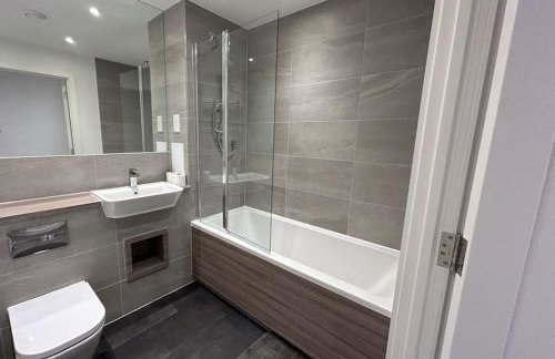 Nice 1-Bed Flat with river view - Foto 10