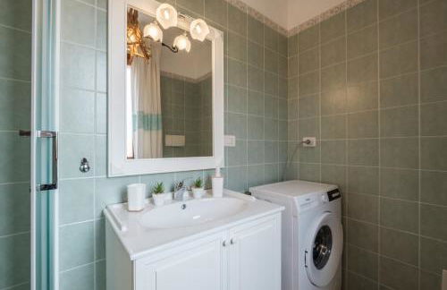 Mare e Centro 5 min auto - con Wi-fi, Netflix e A-C - Foto 31