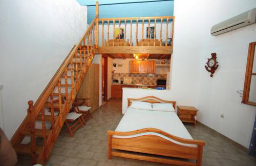 Foinikas Rooms - Photo 7