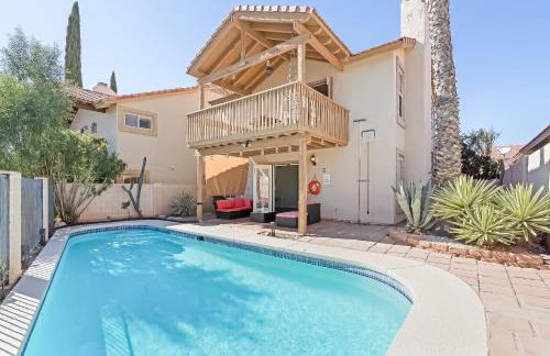 Pool-side Villa with Perfect Views - Foto 42