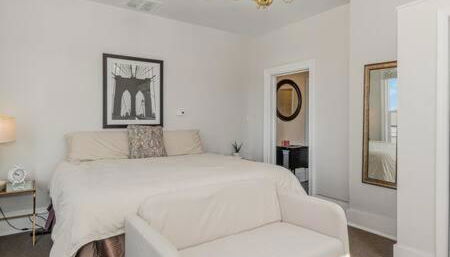 Studio w King Bed Walking distance to Beach & Shops - Foto 2