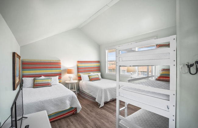 Recently Renovated Condo w/ Breezy Ocean Views - Steps to Beach - Foto 3