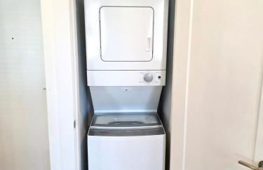 Luxe Suite - Comfort - King Bed and Free Parking - Foto 24