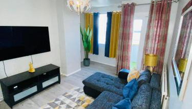 Bright, Spacious, modern Interior Decor 2 bedrooms Apartment with amazing views - Foto 1