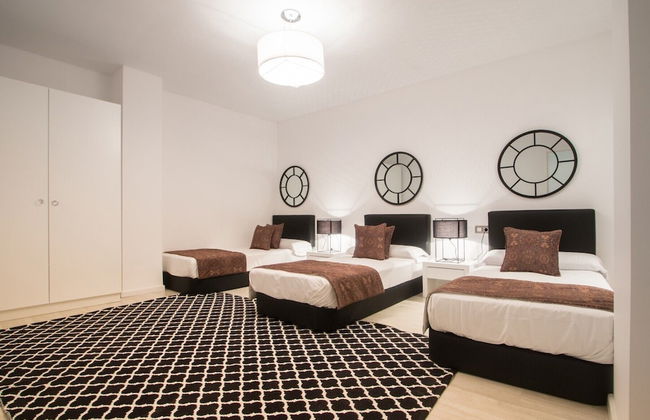 Valencia Luxury - Boutique Center - Photo 17