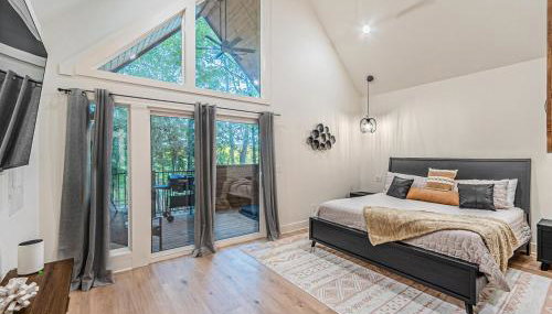 The Ash - Private Cabin with Hot Tub Oasis for Two in the Pines - Foto 3