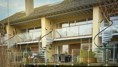 Eider Cottage Lower Mill Estate Lakeside Escape with Spa Access - Foto 1