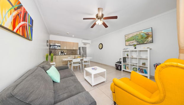 Lovely 1br1ba Condo Walk to Beach Pool BBQ - Foto 3, Habitación