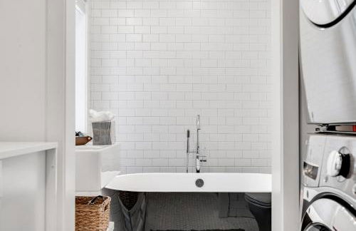 Modern Chic - Photo 50